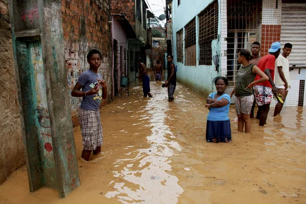 Salvador Bahia Brasil Abril 2013 Águas Pluviais Inundam Casas Bairro — Fotografia de Stock