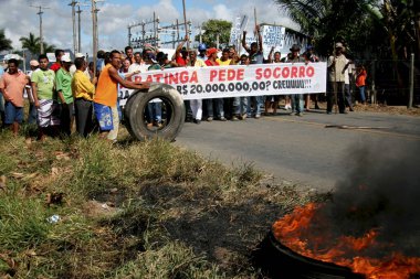 guaratinga, Bahia / Brezilya - 1 Mayıs 2008: Kırsal işçiler Guaratinga belediyesinde işçi bayramını protesto ettiler