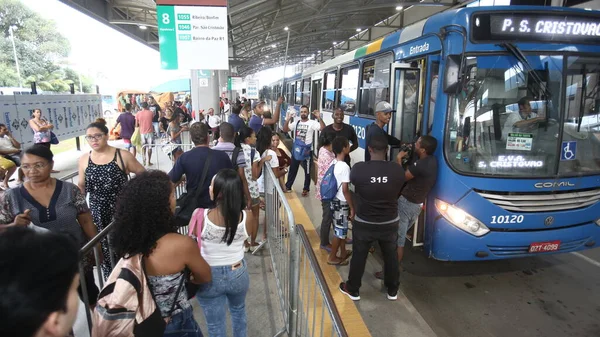 Salvador Bahia Brazil September 2017 Passengers Seen While Boarding Buses — Stock Photo, Image