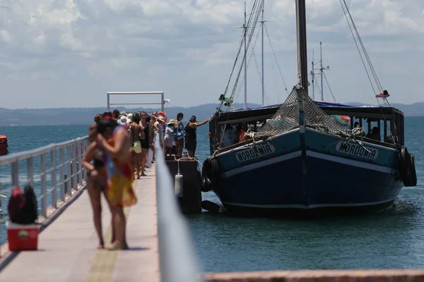 Salvador Bahia Brazilsko Ledna 2019 Cestující Jsou Vidět Molu Ilha — Stock fotografie