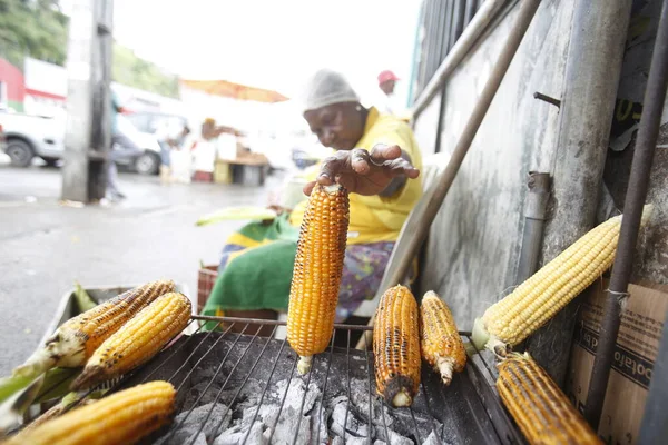 Salvador Bahia Brazilsko Června 2019 Pražená Kukuřice Prodej Feira Sao — Stock fotografie