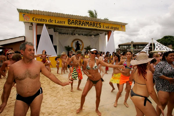 Porto Seguro Bahia Brésil Février 2009 Des Touristes Dansent Chorégraphie — Photo