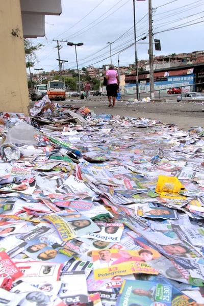 Salvador Bahia Brazil Οκτωβρίου 2012 Εφημερίδα Προεκλογικής Προπαγάνδας Εμφανίζεται Κατά — Φωτογραφία Αρχείου