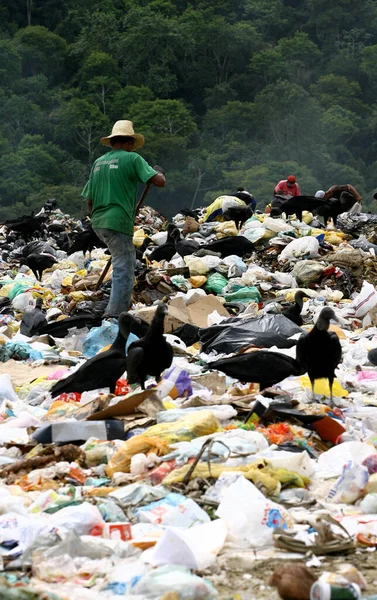 Itabuna Bahia Brazil February 2012 People Seen Turning Garbage Collect — 图库照片