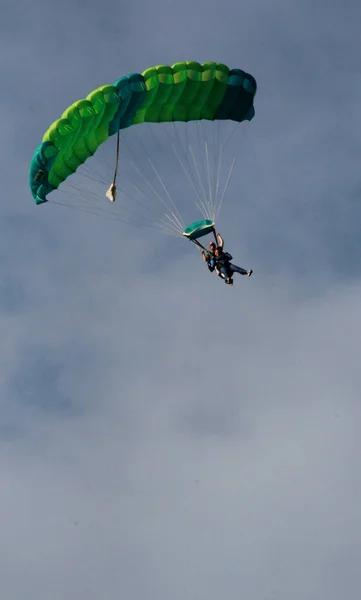 Itaparica Bahia Bbrazil Srpna 2012 Osoba Viděna Při Seskoku Padákem — Stock fotografie