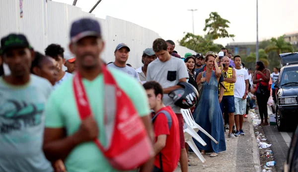Salvador Bahia Brasil Enero 2018 Los Votantes Haciendo Cola Corte — Foto de Stock