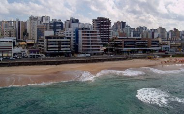Salvador, Bahia / Brezilya - Mayıs 13, 2013: Salvador kentindeki Pituba 'nın hava manzarası