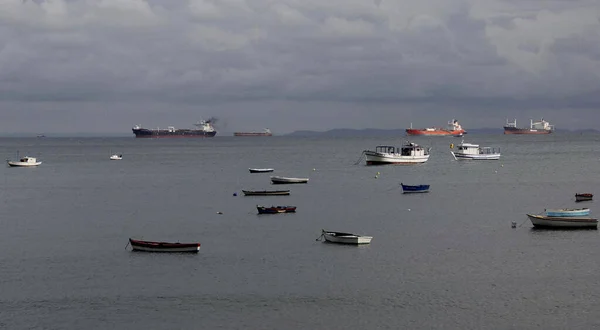 Salvador Bahia Brasil Maio 2014 Embarcações Pesca Cargueiros São Vistos — Fotografia de Stock