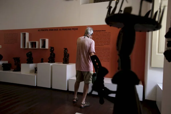Salvador Bahia Brazil Sierpień 2019 Turysta Podczas Wizyty Muzeum Afro — Zdjęcie stockowe