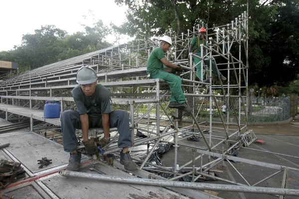 Salvador Bahia Brazil Januari 2013 Arbeiders Zijn Zien Tijdens Montage — Stockfoto