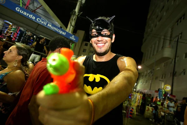 Salvador Bahia Brasil Febrero 2018 Gente Suda Máscaras Disfraces Barrio —  Fotos de Stock