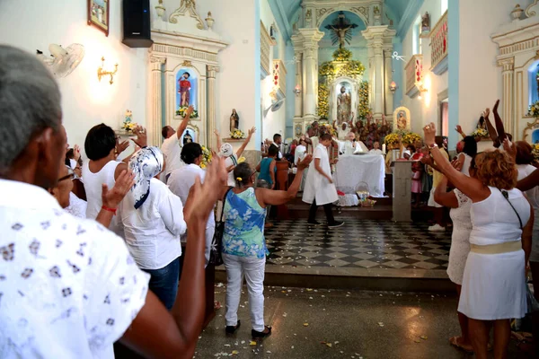 Salvador Bahia Brasil Enero 2015 Fieles Devotos Asisten Misa Honor — Foto de Stock