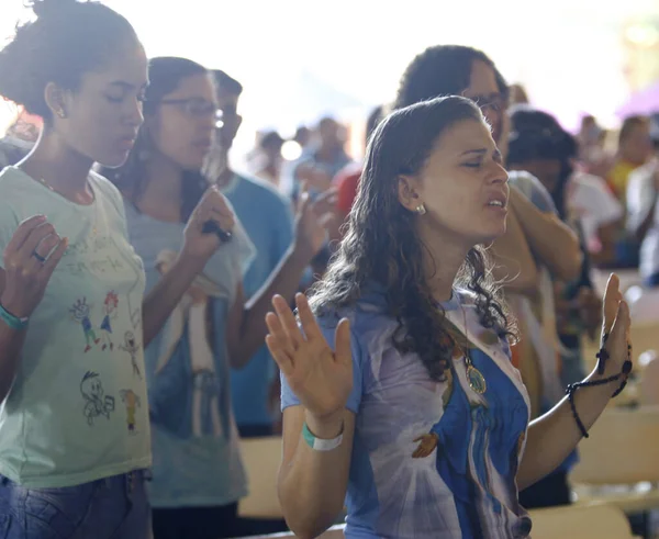 Salvador Bahia Brasil Agosto 2014 Jóvenes Católicos Son Vistos Durante — Foto de Stock