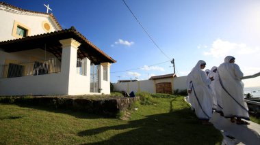 Salvador, Bahia / Brezilya - 26 Aralık 2016: Salvador 'un Escada semtindeki Nossa Senhora da Escada Kilisesi' nde yardım misyonerleri görülüyor