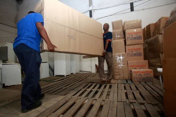 Salvador Bahia Brasilien Mai 2015 Mitarbeiter Des Transportunternehmens Werden Gesehen — Stockfoto