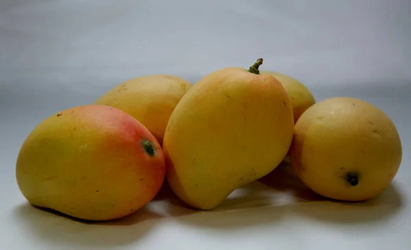 Salvador Bahia Brazil Maja 2020 Owoce Mango Widać Mieście Salvador — Zdjęcie stockowe
