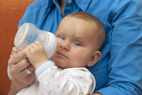 Baby Drinks Baby Bottle — Stock Photo, Image