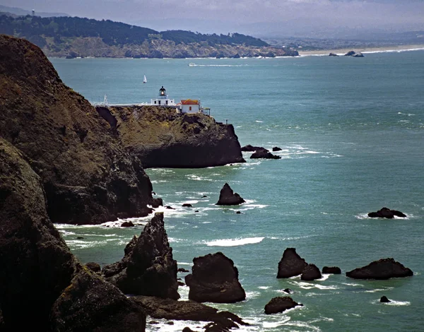 Phare Kkkkat Point Reyes Californie Avec Rochers Mousse Mer Vagues — Photo