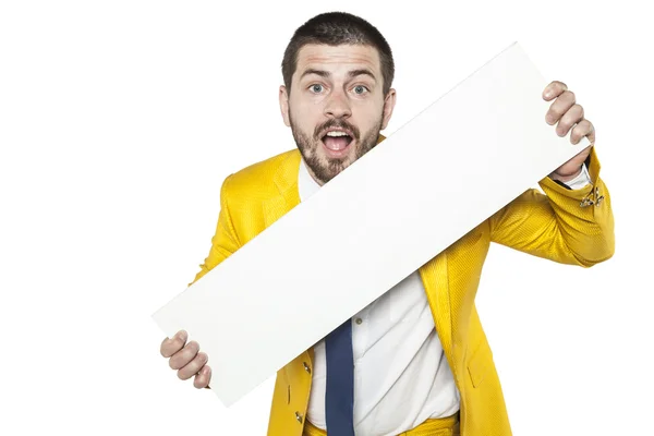 Счастливый бизнесмен держит копировальную площадку для рекламы — стоковое фото