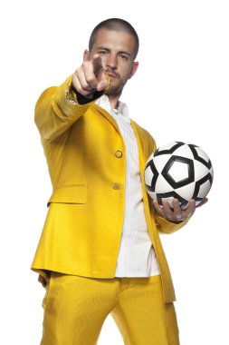 genç futbol yöneticisi size gösterir