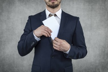 işadamı onun rüşvet gizleme