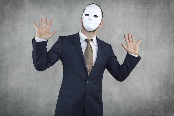 Homme d'affaires portant un masque — Photo
