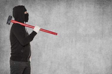 Maskeli adam agresif, sonraki alanı Kopyala