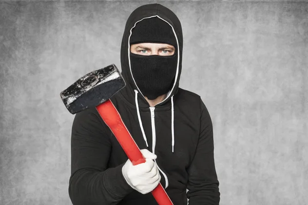 Desconocido enmascarado listo para la agresión — Foto de Stock