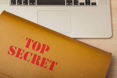 mahrem veri ile dosyada kurumsal masa, üstten görünüm