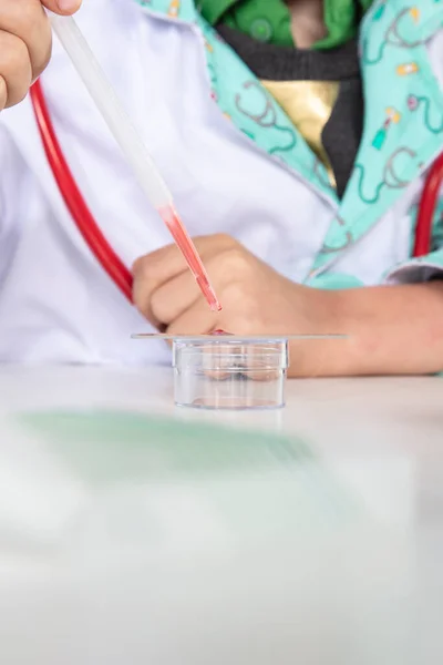Young Doctor Puts Blood Sample Glass Slide — Stock Photo, Image