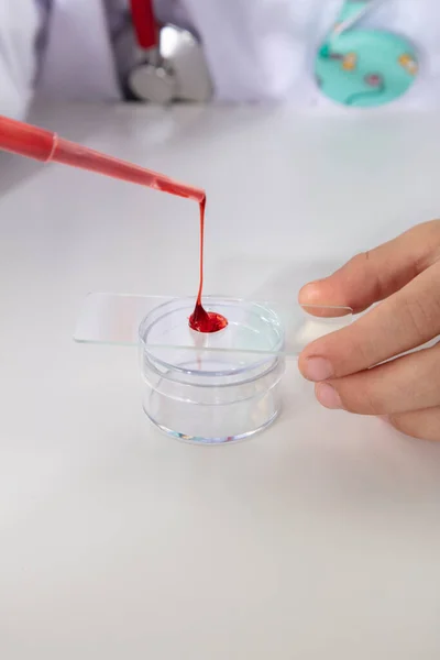 Young Doctor Puts Blood Sample Glass Slide — Stock Photo, Image