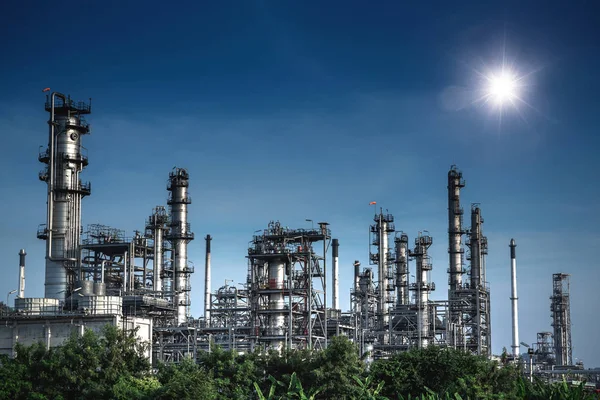 Petrol ve doğalgaz endüstriyel rafineri