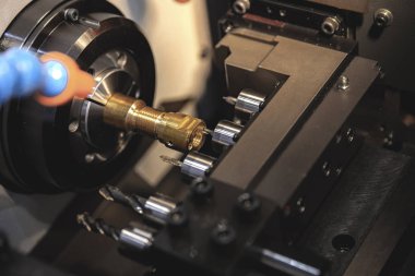 Değirmen ve sondaj makinesi Cnc