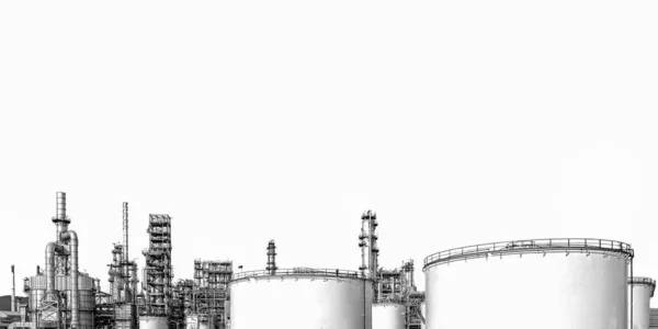 白背景的工业石油和天然气精炼厂 — 图库照片