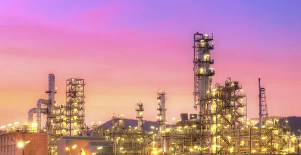 Fábrica Refinaria Petróleo Crepúsculo — Fotografia de Stock