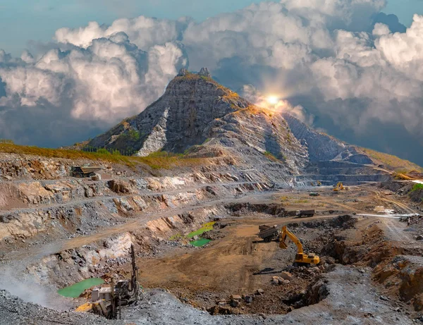 Industrie Bergbau Steinbruch Thailand — Stockfoto