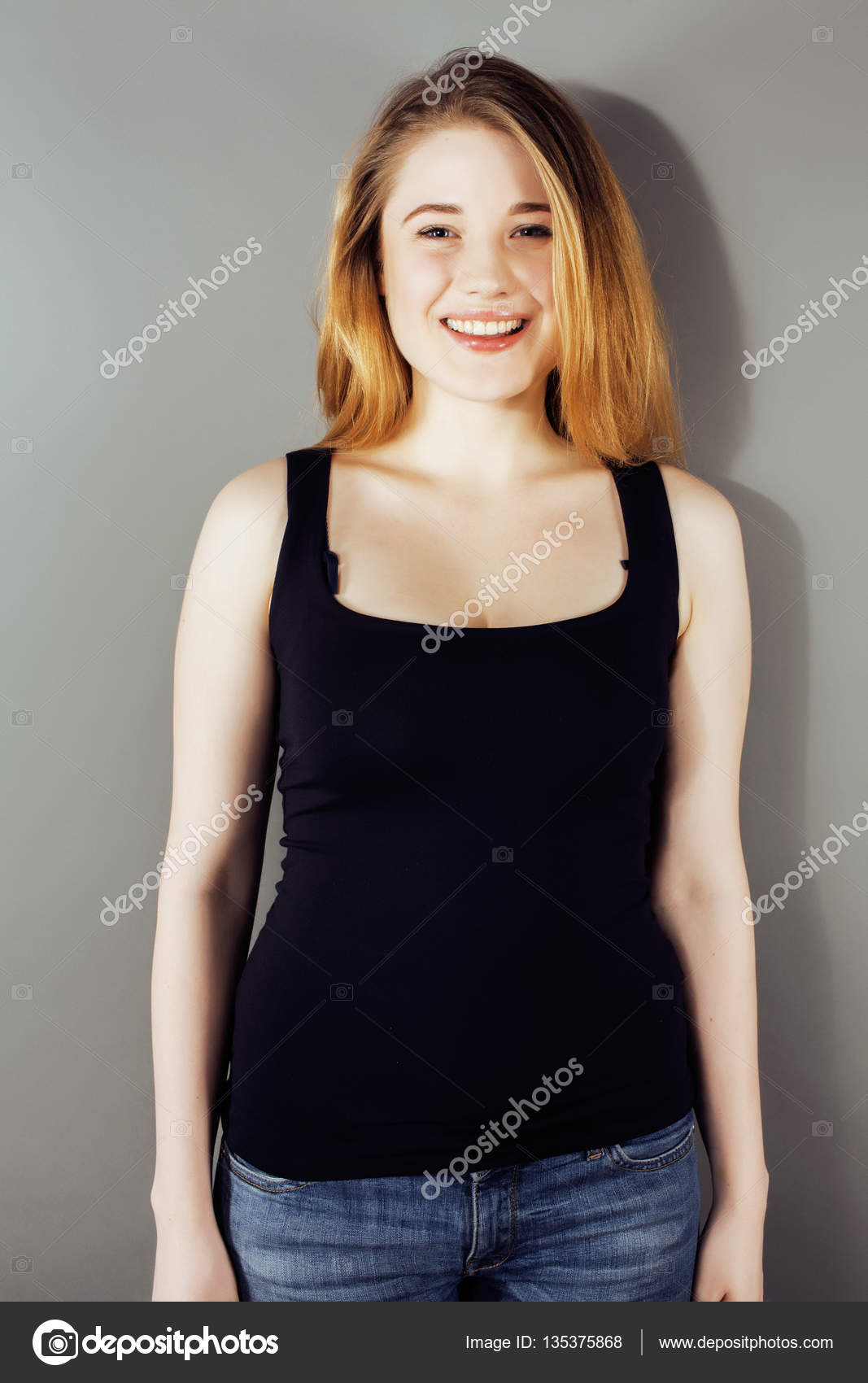 Süße junge hübsche Mädchen Stockfotografie lizenzfreie Fotos