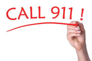 El yazısı: Beyaz arka planda kırmızı işaretli 911 'i ara..