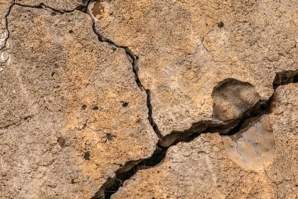 Stary Betonowy Cement Pęknięciami Naturalnym Zniszczeniem Czasów Warunków Atmosferycznych — Zdjęcie stockowe