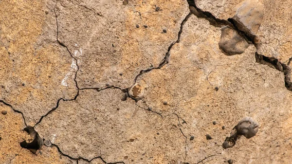 Stary Betonowy Cement Pęknięciami Naturalnym Zniszczeniem Czasów Warunków Atmosferycznych — Zdjęcie stockowe