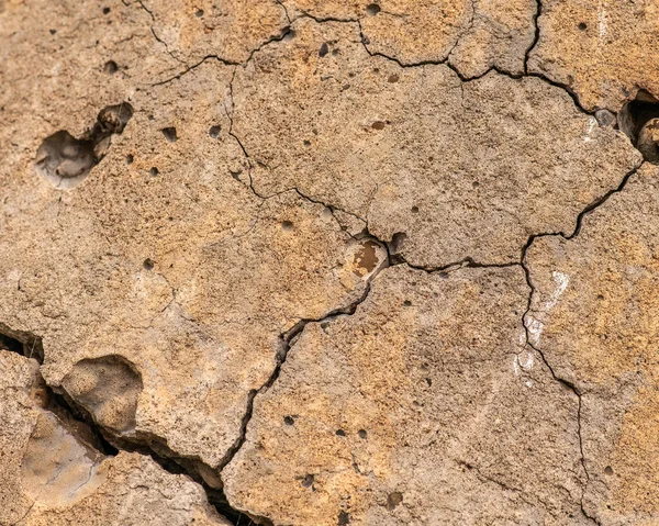 Çatlaklı Eski Beton Zaman Hava Koşullarından Kaynaklanan Doğal Yıkım — Stok fotoğraf