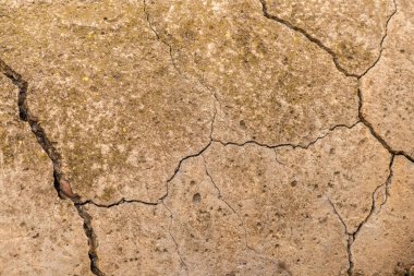 Yüksek çözünürlüklü eski beton çatlaklara ve hava koşullarından kaynaklanan doğal yıkıma sahip..