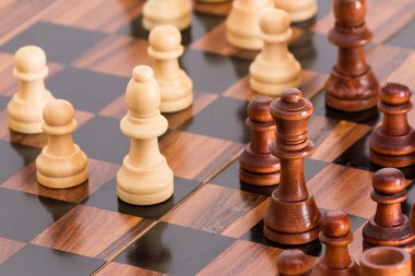 Satranç satranç tahtasında fotoğrafı