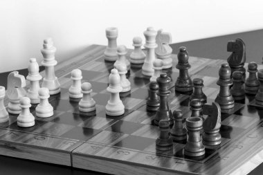 Satranç satranç tahtasında fotoğrafı