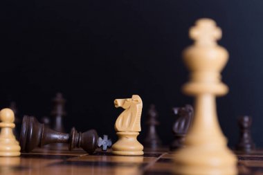 Satranç satranç tahtasında fotoğrafı
