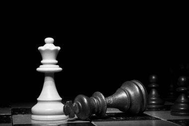 Satranç satranç tahtasında fotoğrafı
