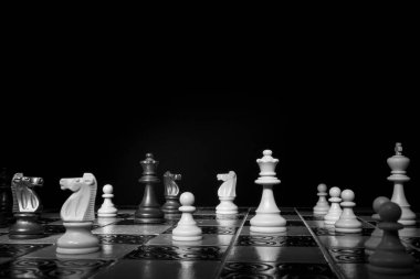 Satranç satranç tahtasında fotoğrafı