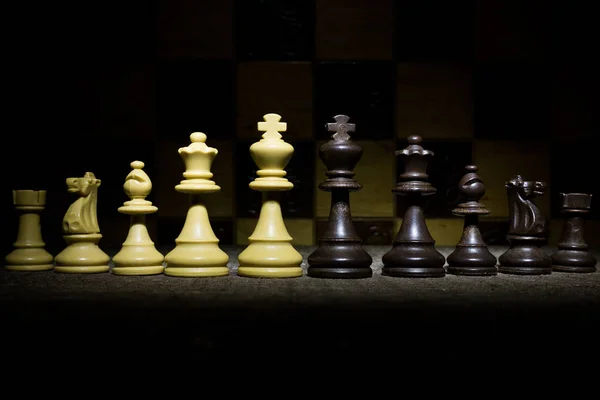 शतरंज बोर्ड पर चित्रित शतरंज — स्टॉक फ़ोटो, इमेज