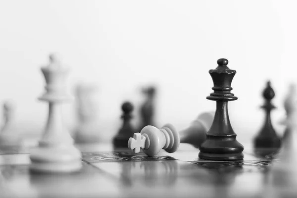 Satranç satranç tahtasında fotoğrafı