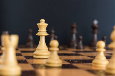 Satranç satranç tahtasında fotoğrafı